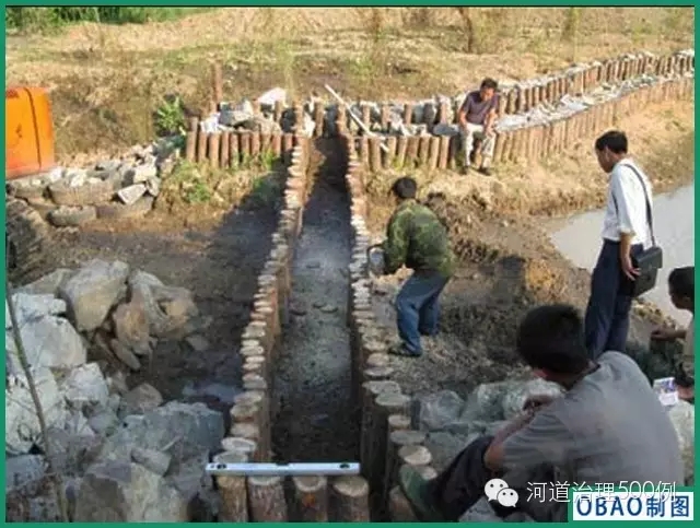 打入双排木桩 打入双排木桩